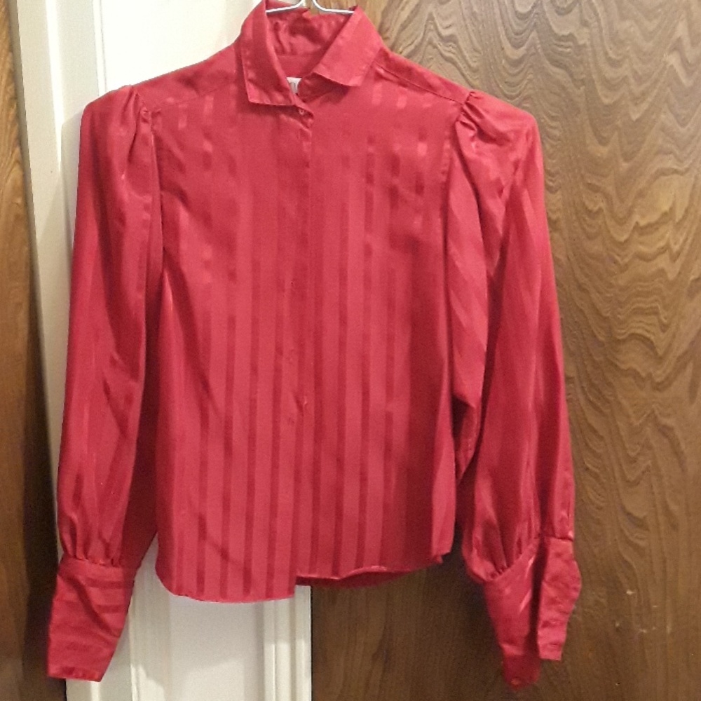 Beautiful red size 4 ladies women's blouse